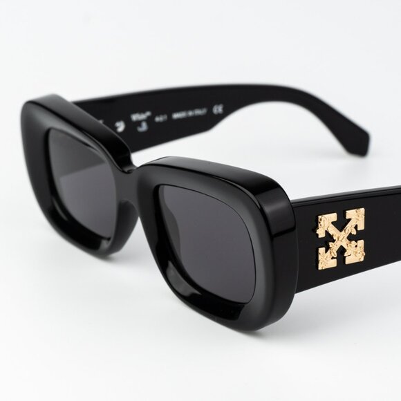 NEW Off-White CARRARA 007 Black Dark Grey Unisex Rectangular Sunglasses - Picture 7 of 13